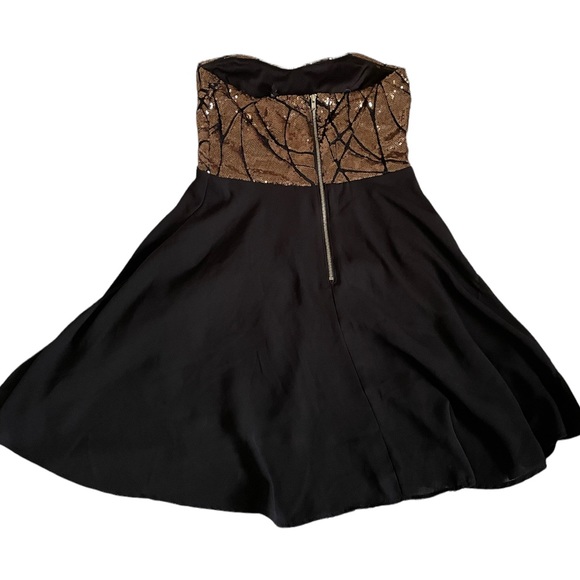 Strapless black and gold sequin mini dress - Picture 3 of 8